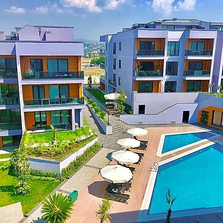 Hills Hotell 3*